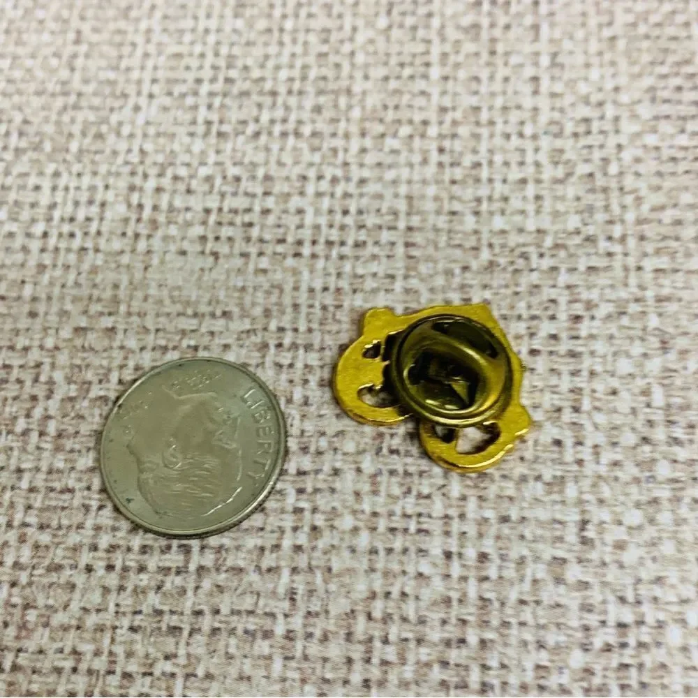 Gold Heart Grandma Straight Back Pin‎